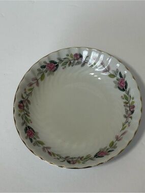 Creative China Porcelain Rose-Trim Dessert Bowl - Pink Floral